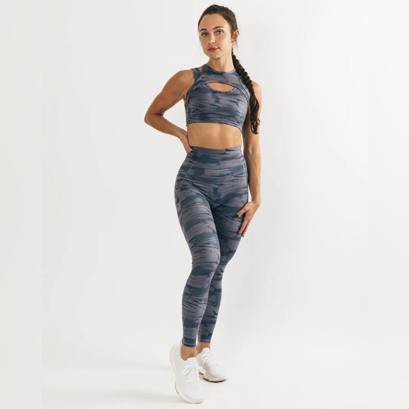 Alphalete Surface Keyhole Bra- grey canvas camo- size S! - Picture 5 of 9